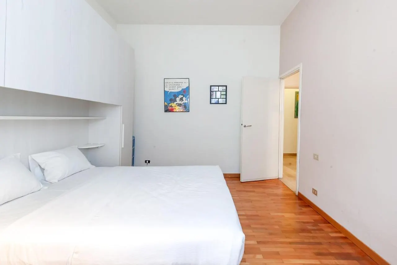 Double Room In The Center - 20 Min Walk From Duomo ميلان
