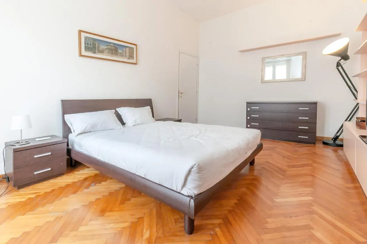 Double Room In The Center - 20 Min Walk From Duomo ميلان